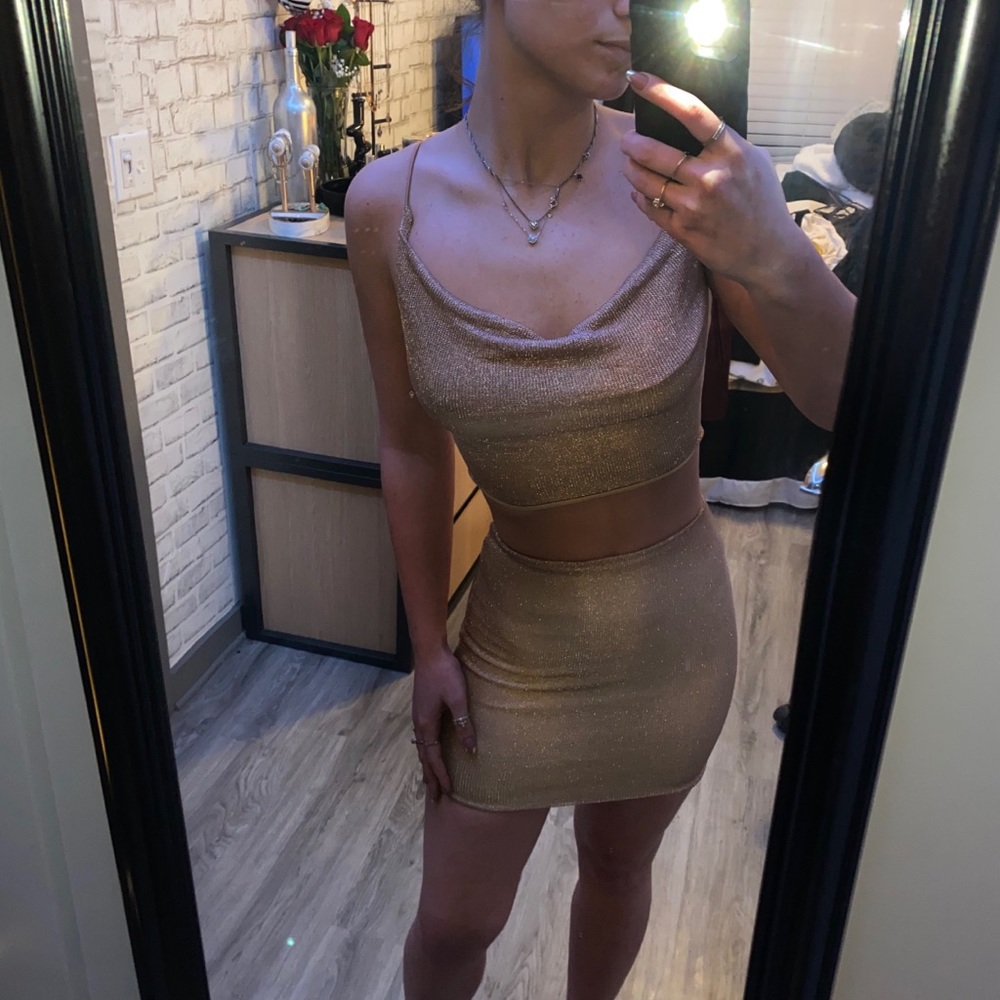 Luvalot two piece gold glitter set
